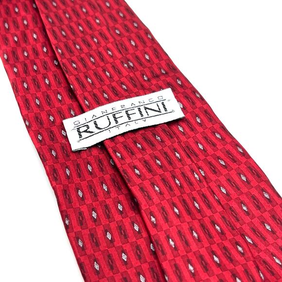 100% Silk Gianfranco Ruffini Red Geometric Pattern Tie Made in Italy - Picture 2 of 6